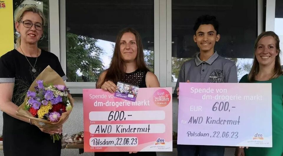 Spende über 2x 600 € vom dm-Drogerie Markt Deutschland