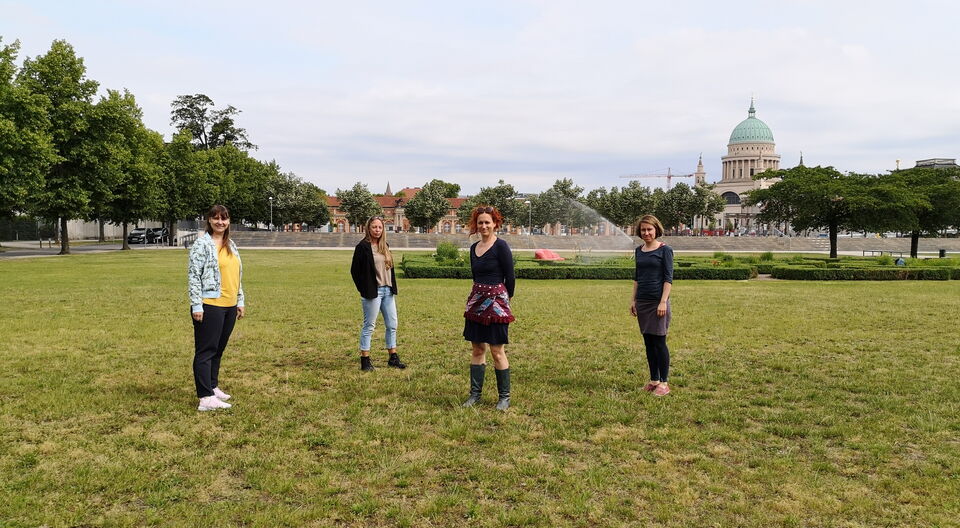 Büro KINDER(ar)MUT berät zu 