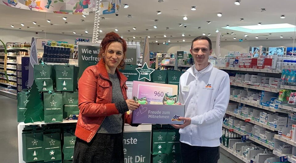 dm-Adventsspenden für das AWO Büro KinderMut